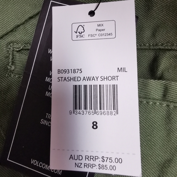 NWT Volcom short cargo shorts, rare, small - Picture 4 of 10